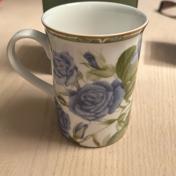 Mayfair and Jackson Bone China Mugs NWOT - Picture 5 of 10